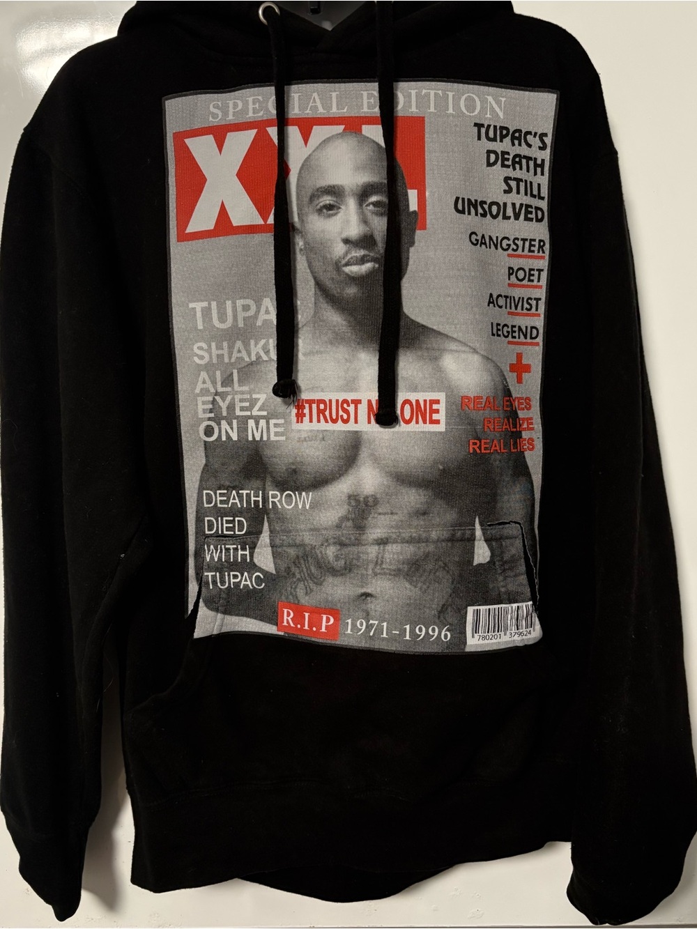 Vintage Black Hoodie Men’s size small- Tupac Tribute